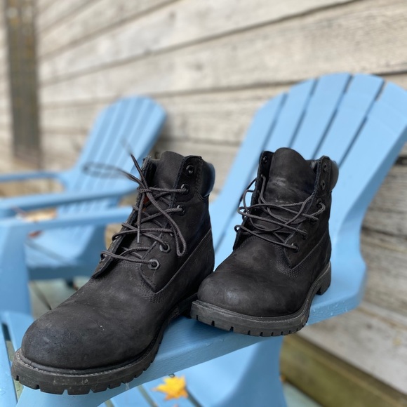 Black Timberlands - Picture 3 of 6